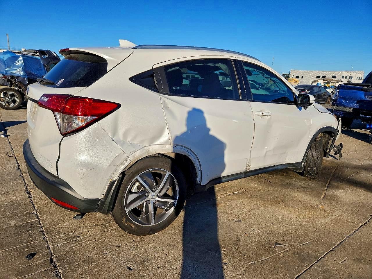 2021 HONDA HR-V EX photo 3