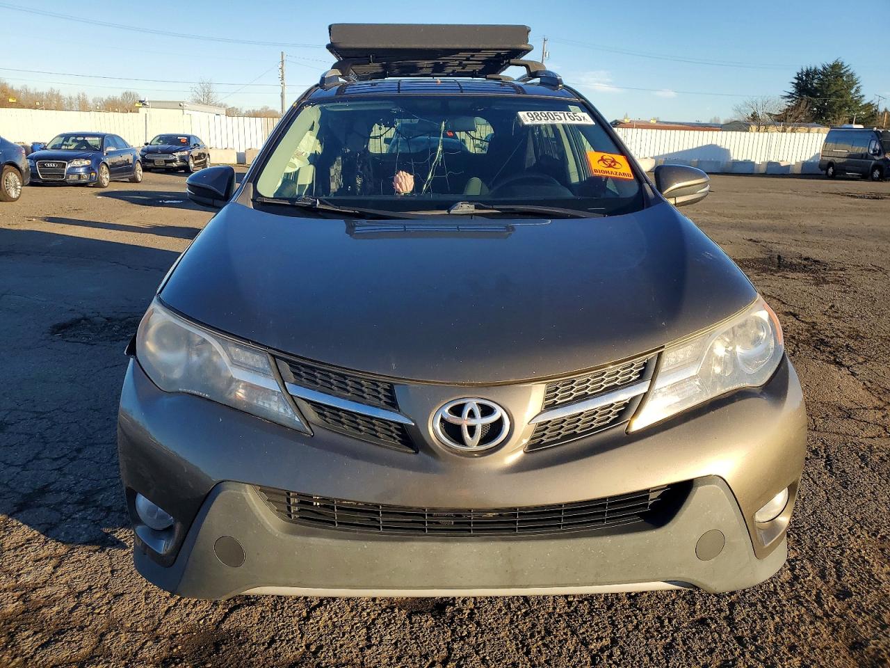 2015 TOYOTA RAV4 XLE photo 5