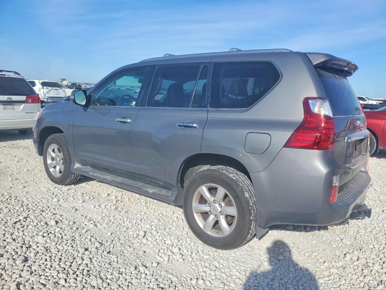 2011 LEXUS GX 460 photo 2