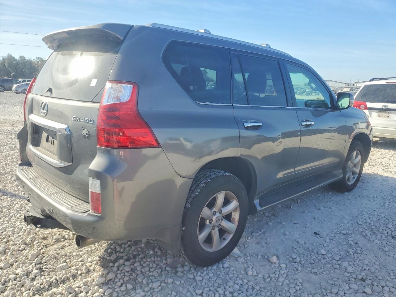 2011 LEXUS GX 460 photo 3