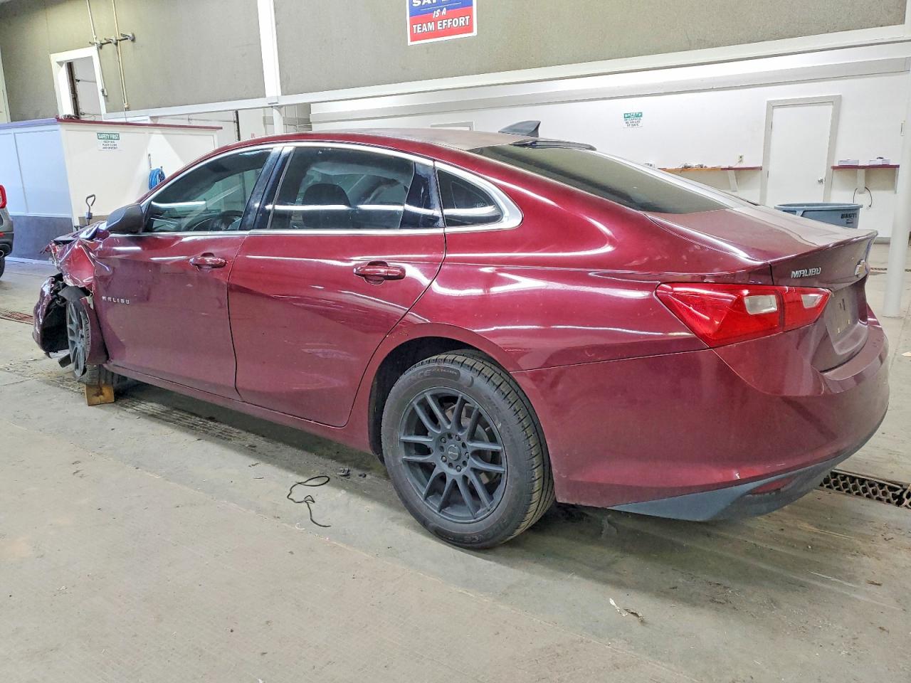 2016 CHEVROLET MALIBU LS photo 2