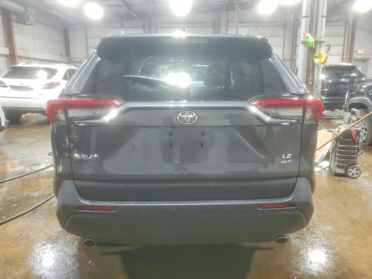 2019 TOYOTA RAV4 LE photo 6
