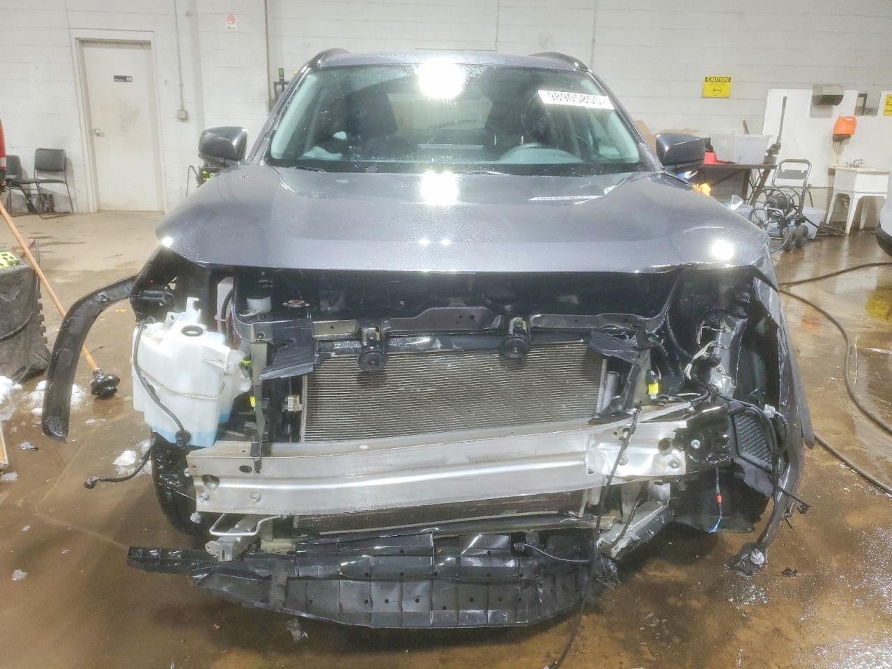 2019 TOYOTA RAV4 LE photo 5