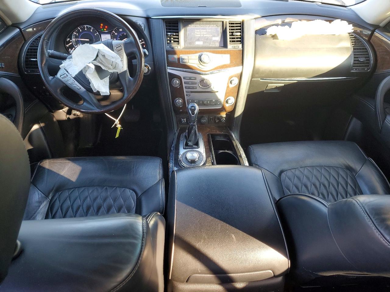 2019 INFINITI QX80 LUXE photo 8