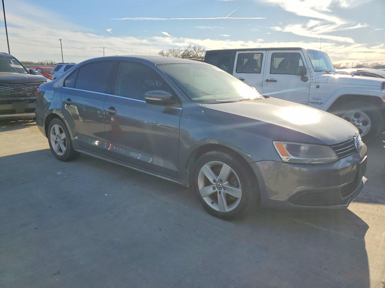 2013 VOLKSWAGEN JETTA TDI photo 4