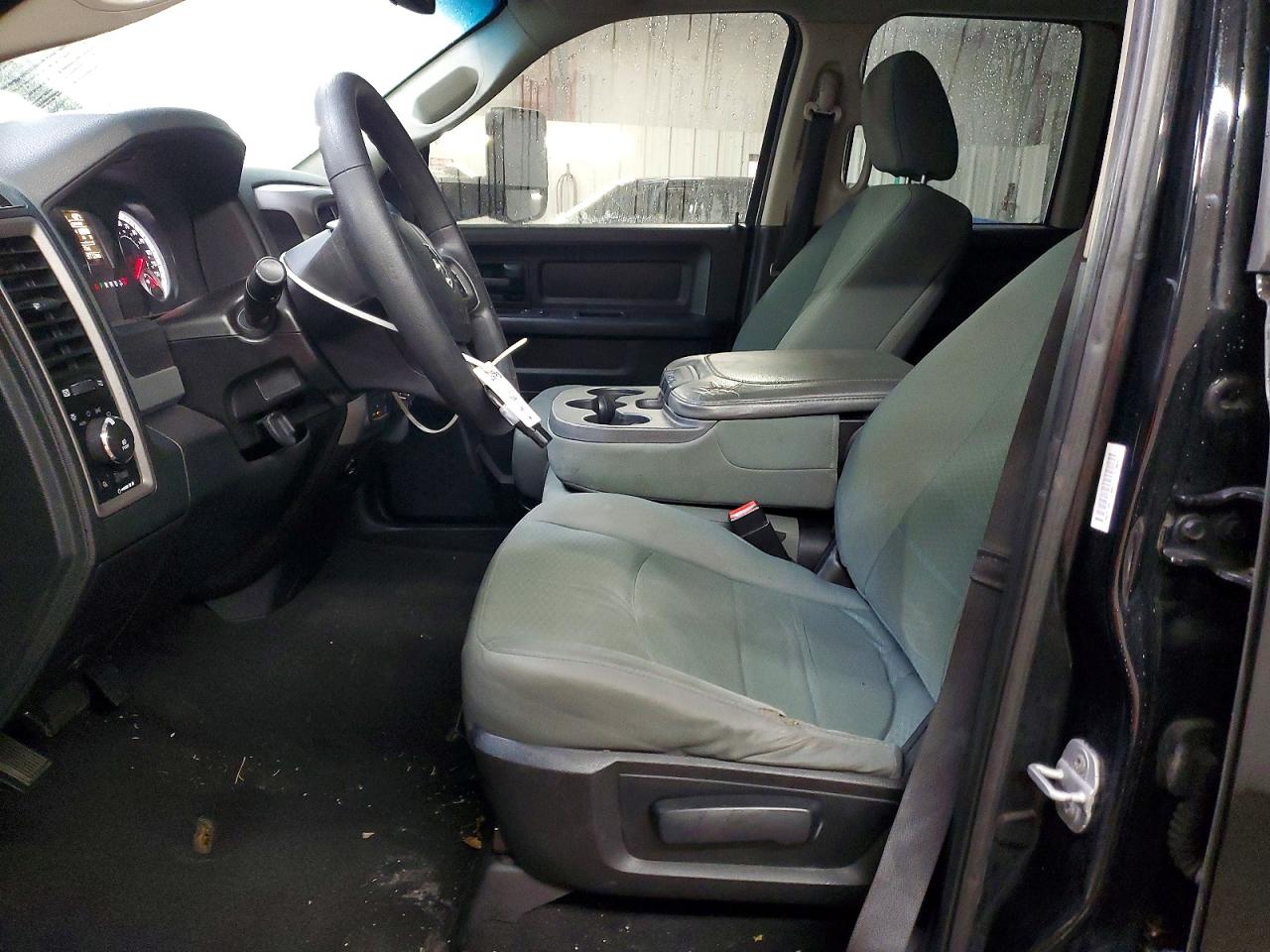 2014 RAM 1500 ST photo 7