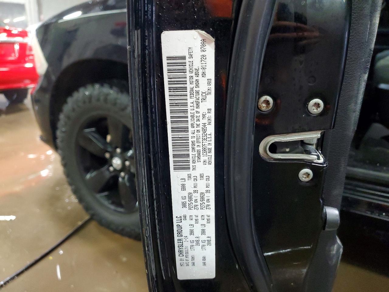 2014 RAM 1500 ST photo 13