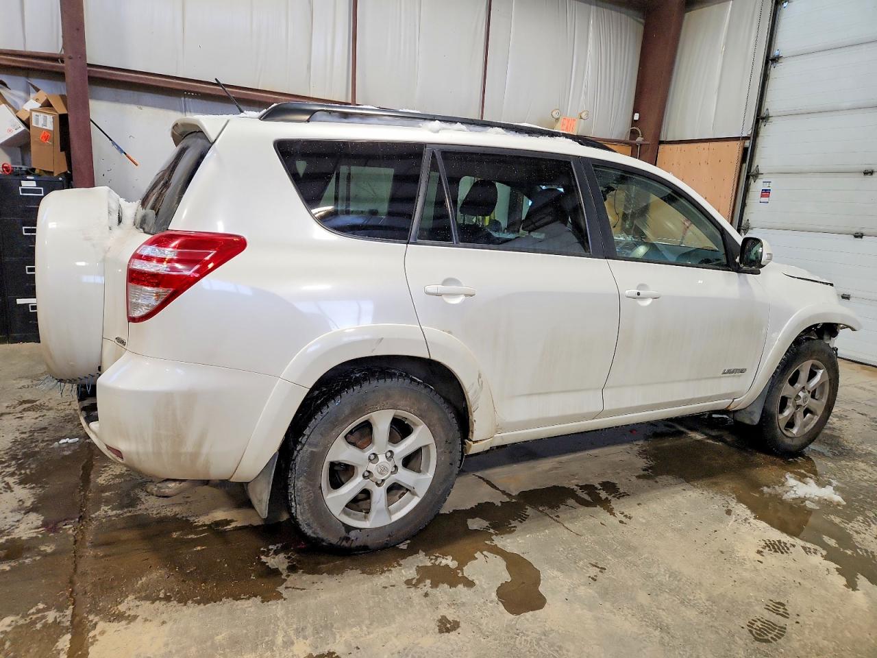 2011 TOYOTA RAV4 LIMITED photo 3
