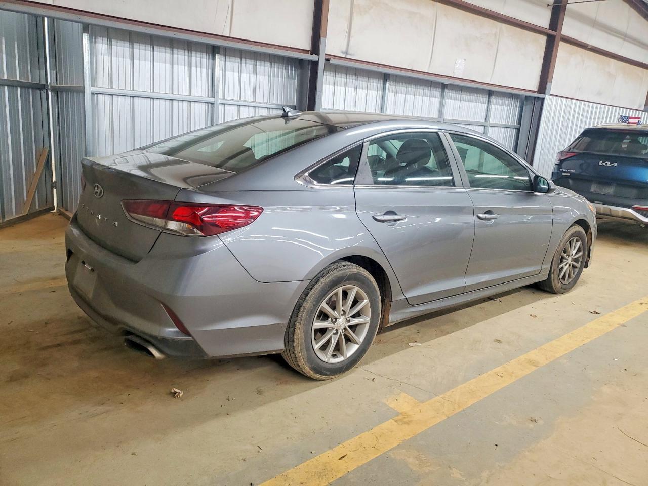 2018 HYUNDAI SONATA SE photo 7