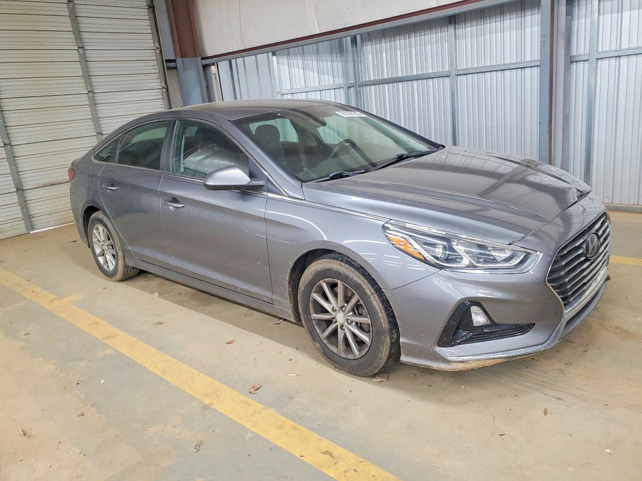 2018 HYUNDAI SONATA SE photo 10