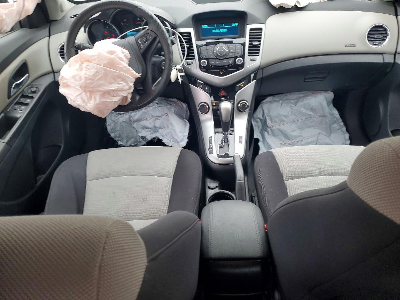 2014 CHEVROLET CRUZE photo 8