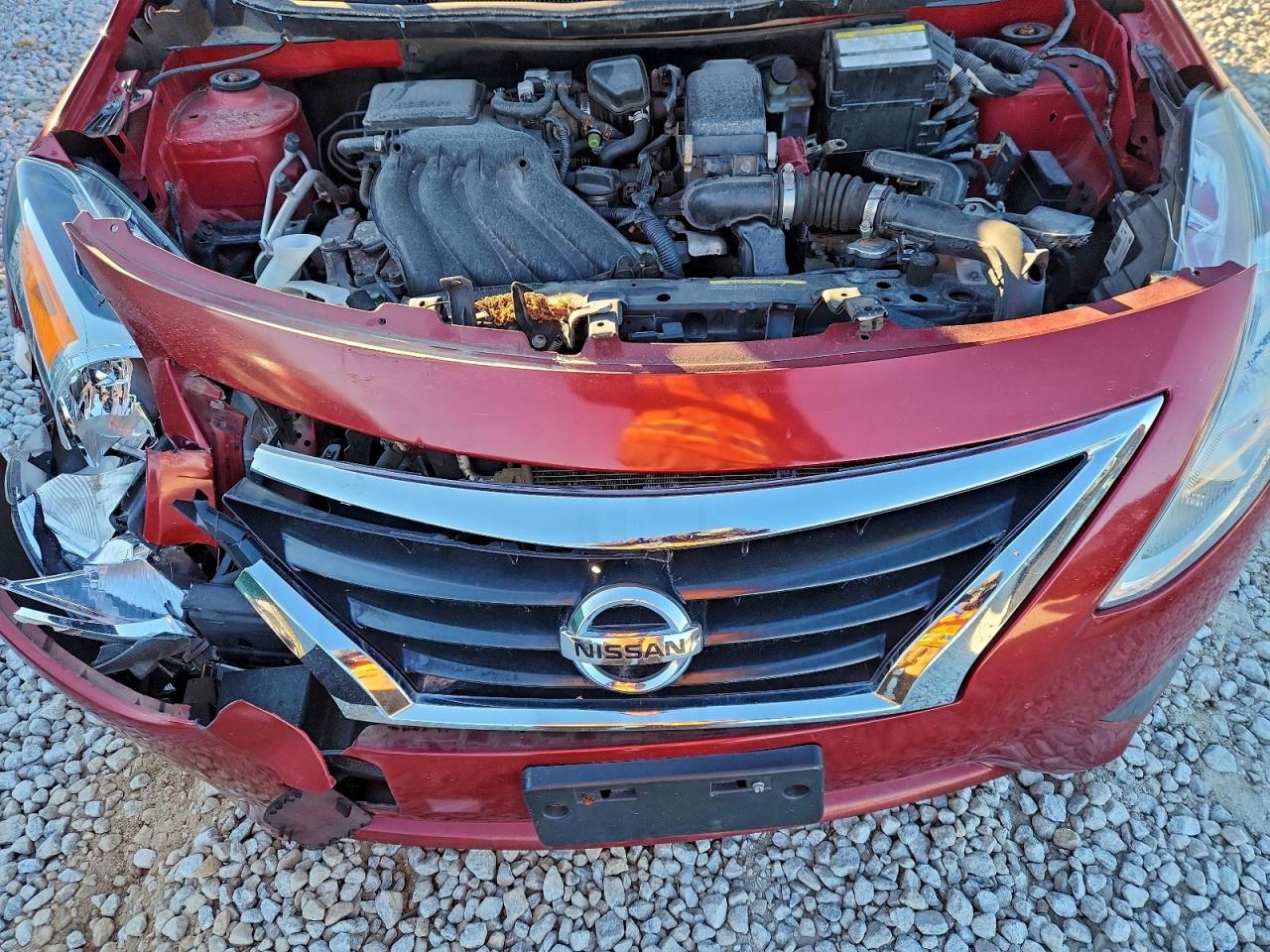 2018 NISSAN VERSA S photo 11