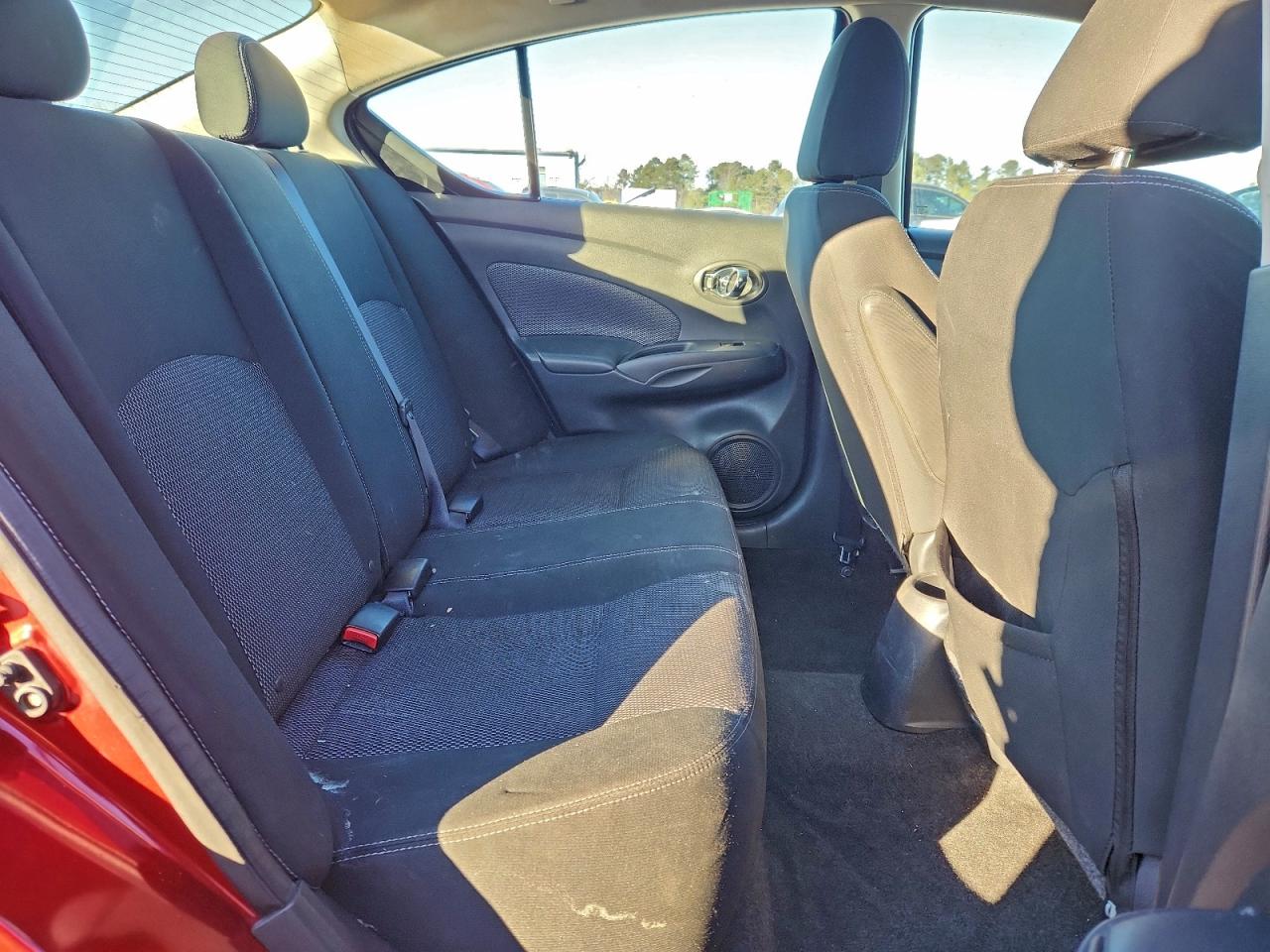 2018 NISSAN VERSA S photo 10