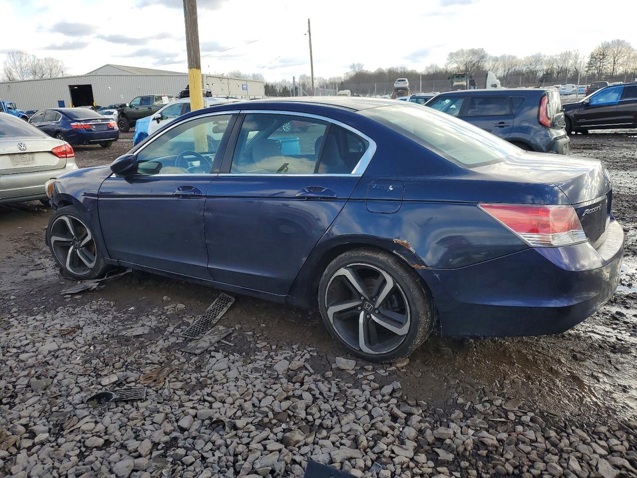 2010 HONDA ACCORD LX photo 2