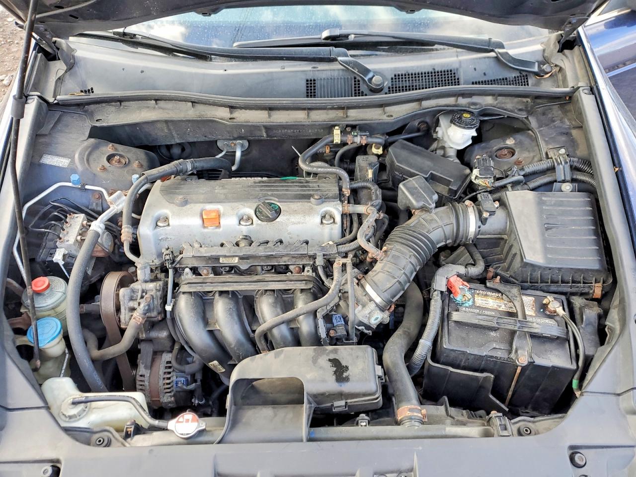 2010 HONDA ACCORD LX photo 11