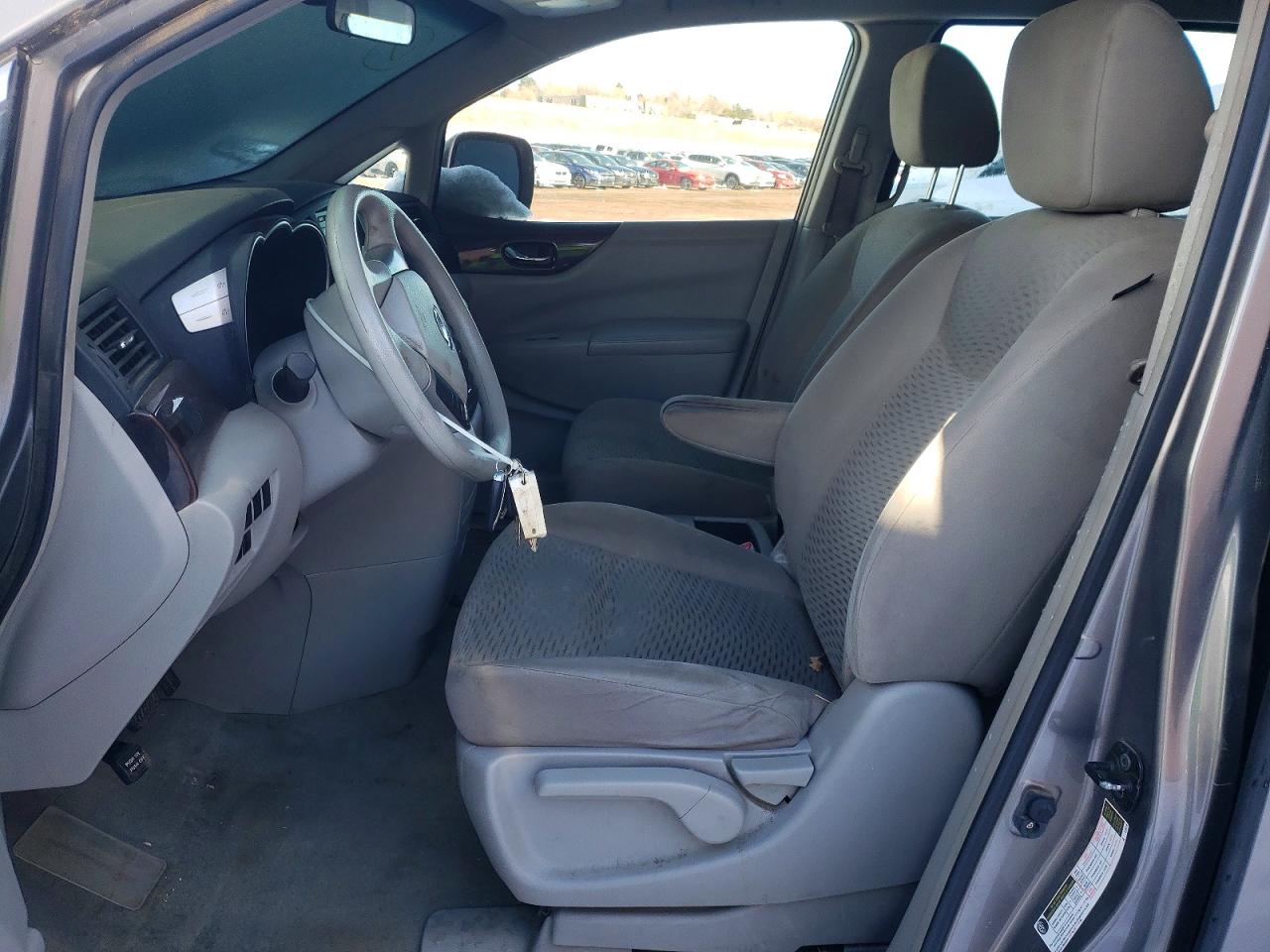 2014 NISSAN QUEST S photo 7
