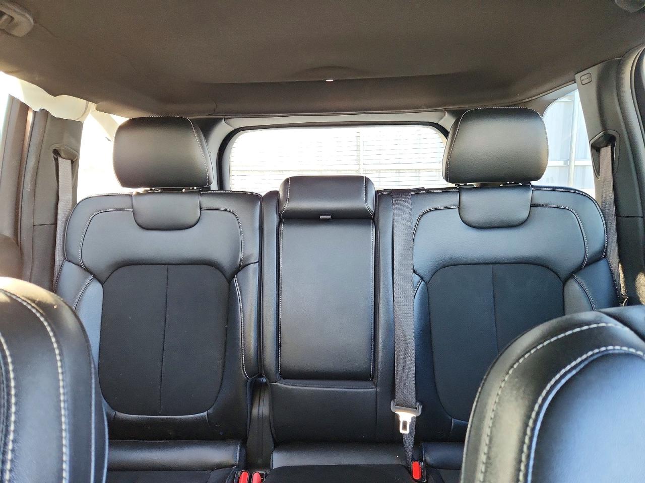 2024 JEEP GRAND CHEROKEE LAREDO photo 10