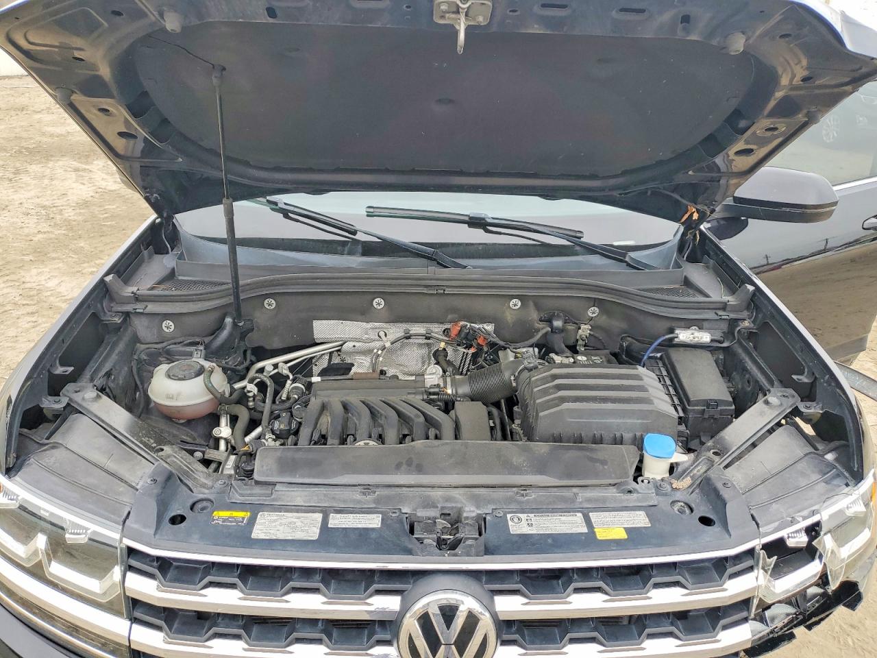 2018 VOLKSWAGEN ATLAS SE photo 12