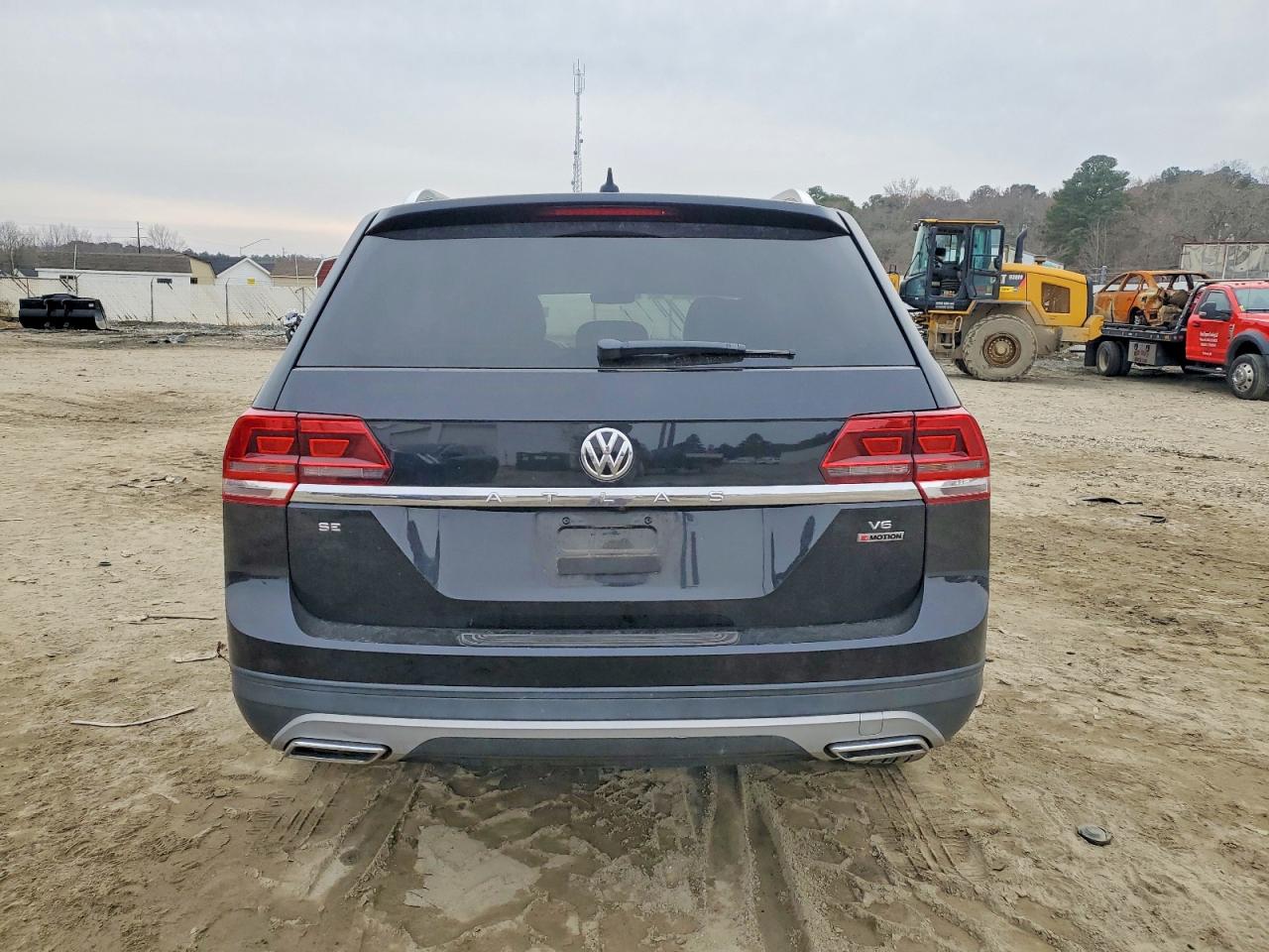 2018 VOLKSWAGEN ATLAS SE photo 6