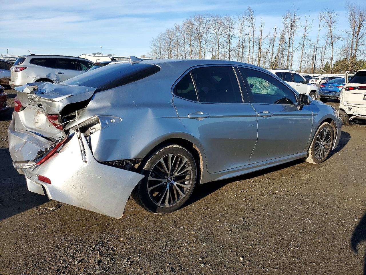 2019 TOYOTA CAMRY L photo 3