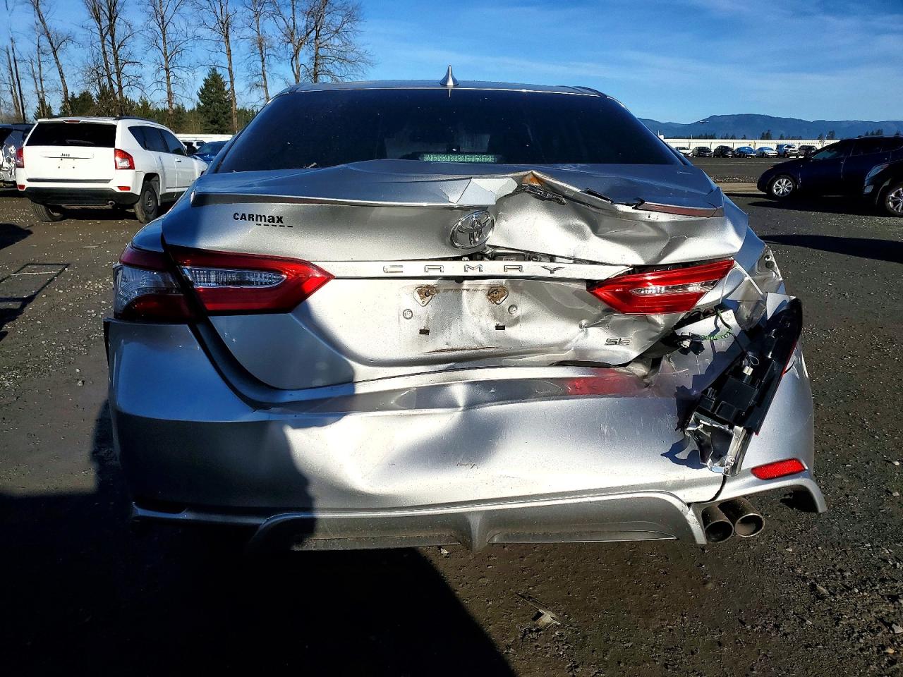2019 TOYOTA CAMRY L photo 6