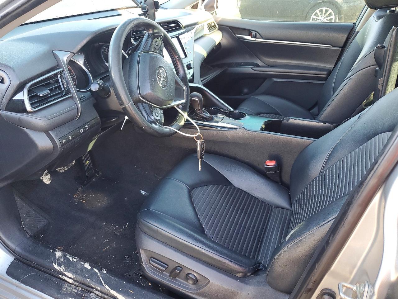 2019 TOYOTA CAMRY L photo 7