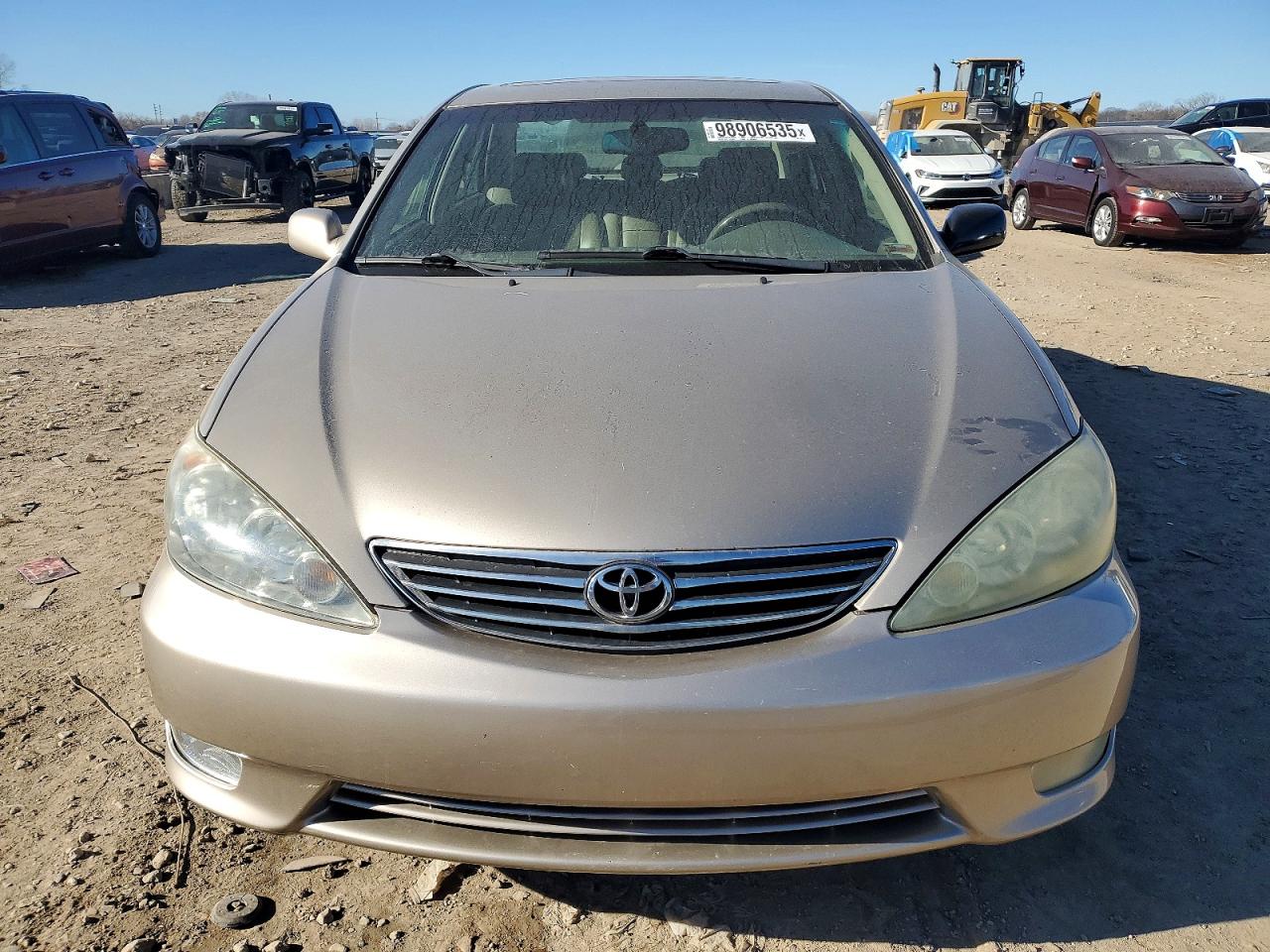 2005 TOYOTA CAMRY LE photo 5