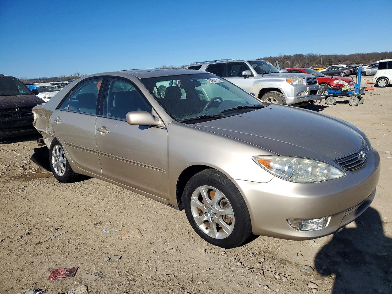 2005 TOYOTA CAMRY LE photo 4