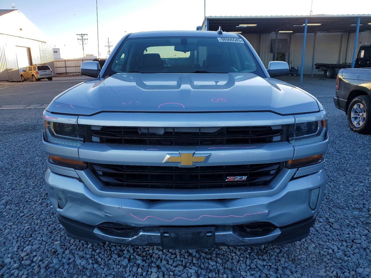 2017 CHEVROLET SILVERADO K1500 LT photo 13