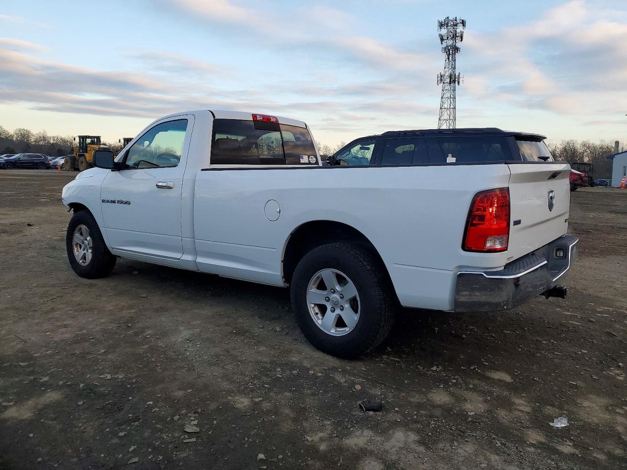 2011 DODGE RAM 1500 photo 3