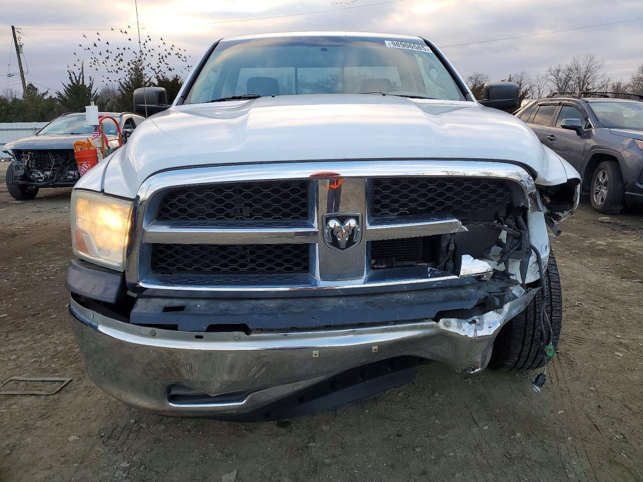 2011 DODGE RAM 1500 photo 9