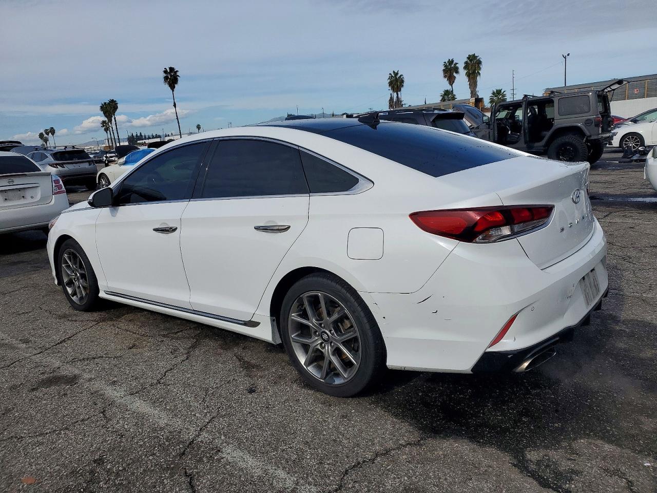 2018 HYUNDAI SONATA SPORT photo 2
