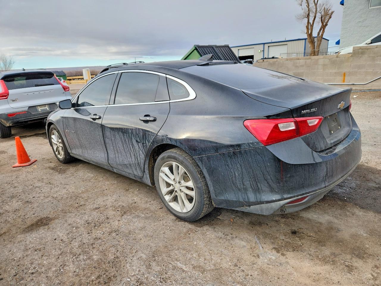 2018 CHEVROLET MALIBU LT photo 2