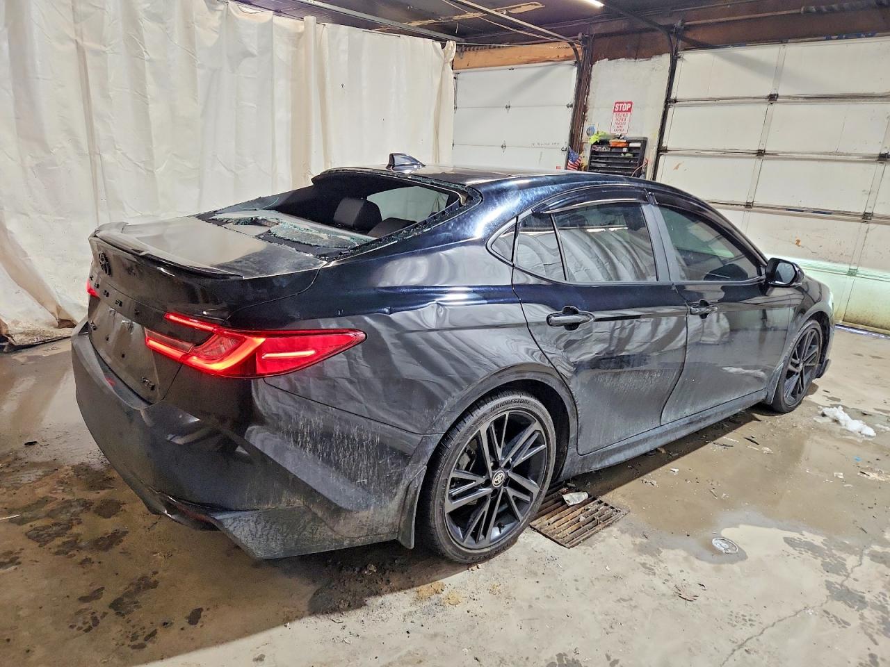 2025 TOYOTA CAMRY XSE photo 3