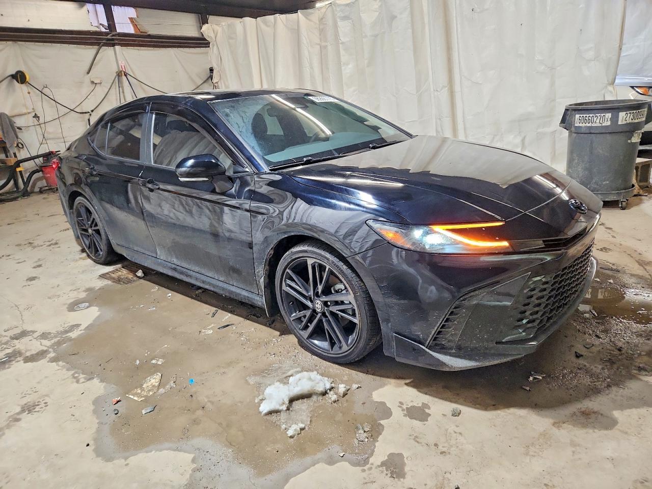 2025 TOYOTA CAMRY XSE photo 4