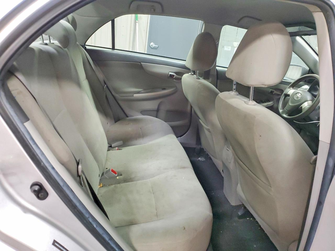 2010 TOYOTA COROLLA BASE photo 10