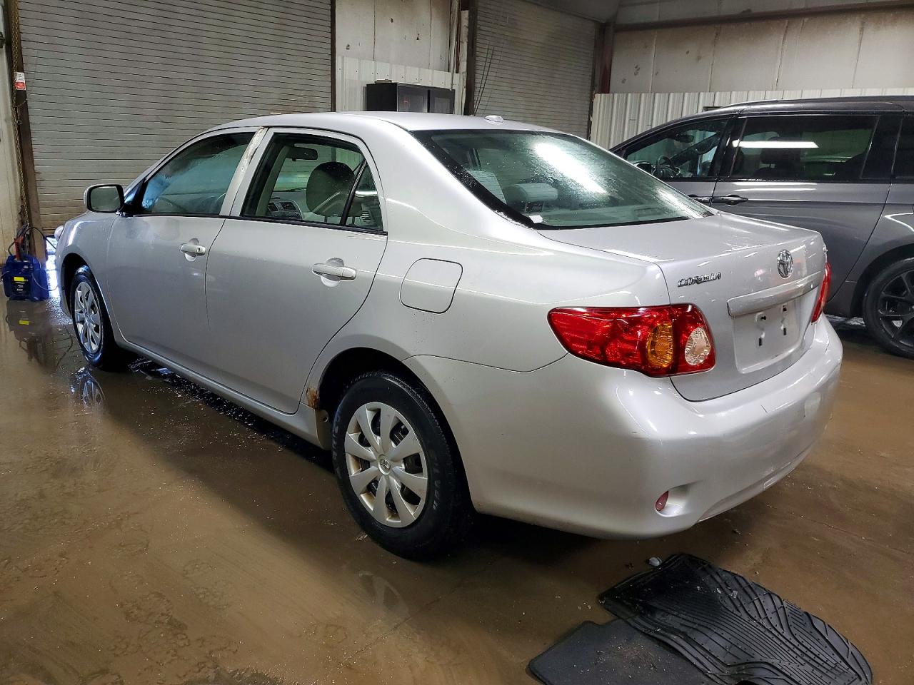 2010 TOYOTA COROLLA BASE photo 2