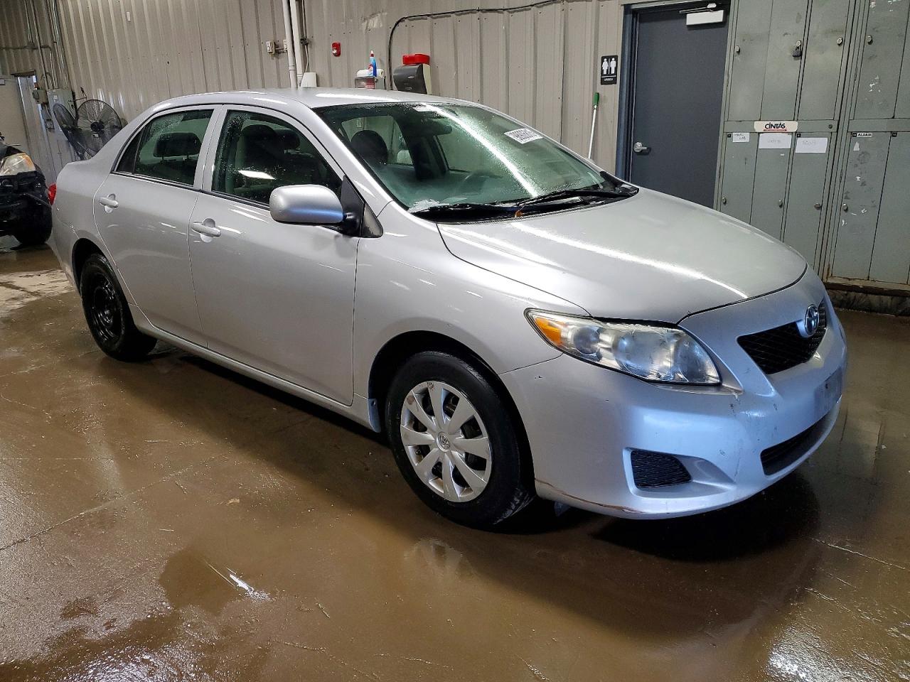 2010 TOYOTA COROLLA BASE photo 4