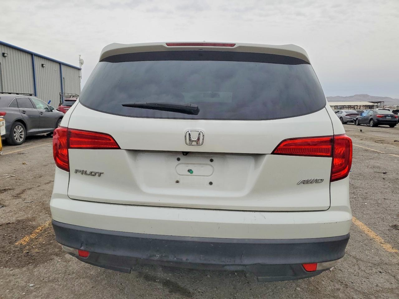 2016 HONDA PILOT EXL photo 6