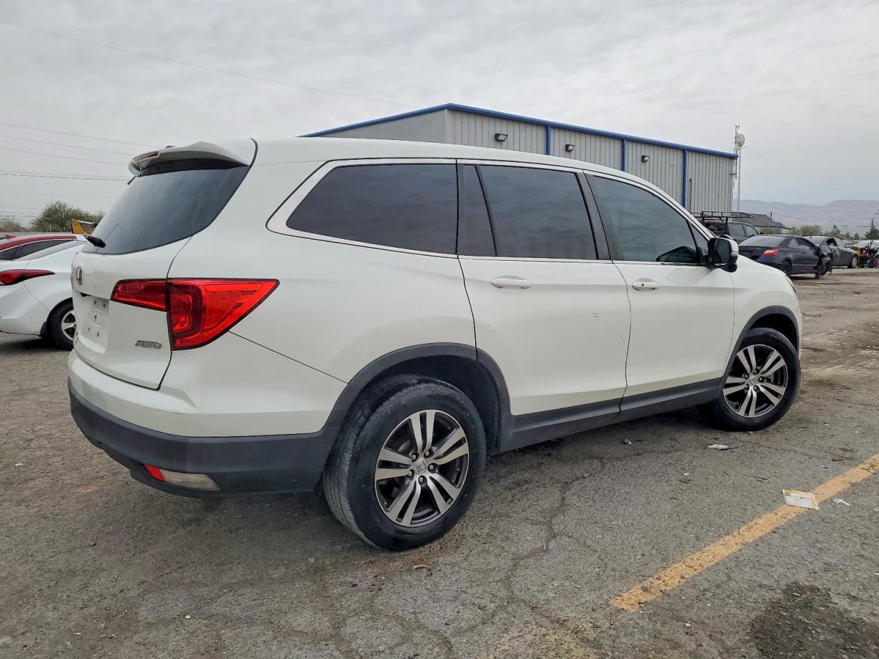 2016 HONDA PILOT EXL photo 3