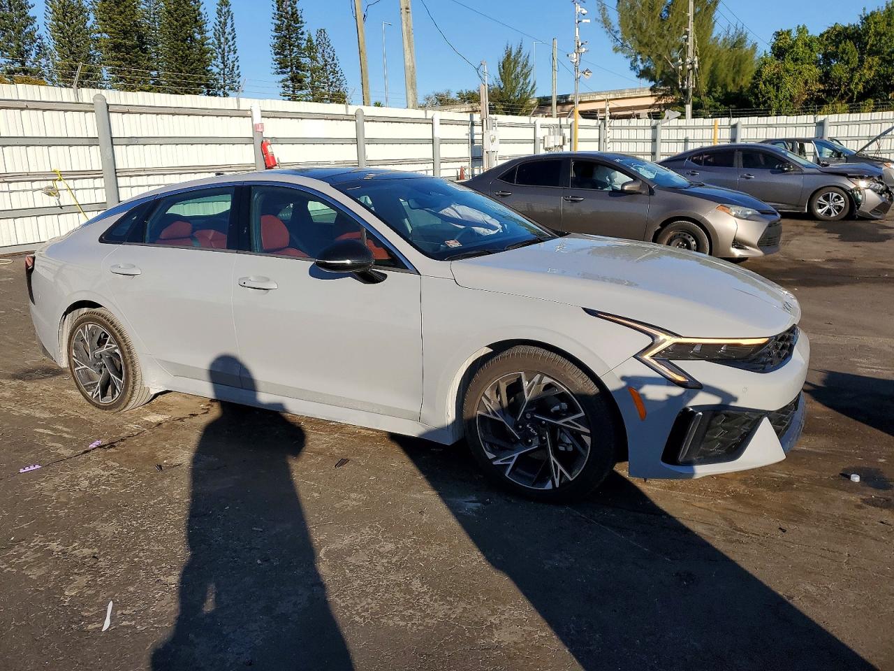 2025 KIA K5 GT LINE photo 4