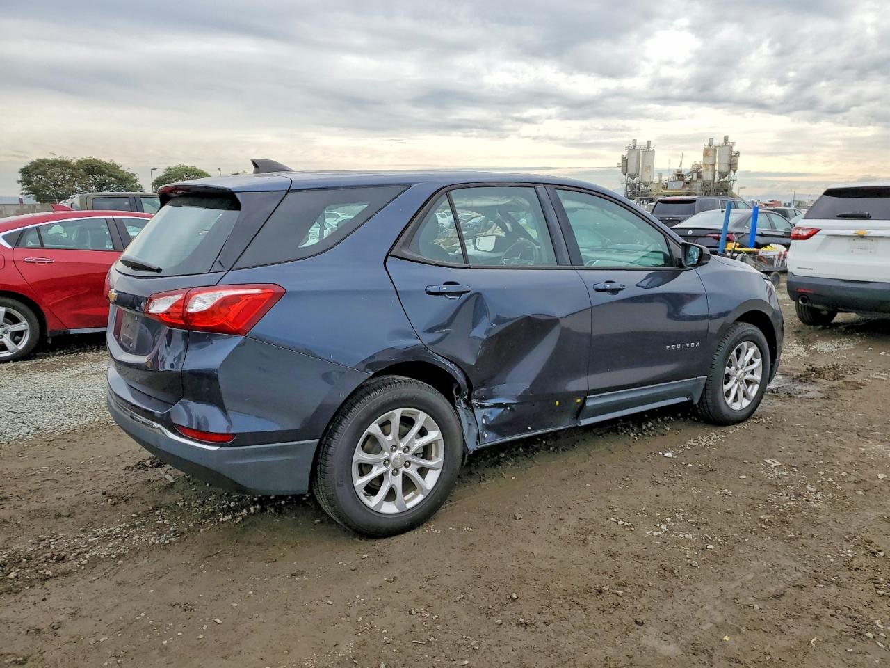 2018 CHEVROLET EQUINOX LS photo 3
