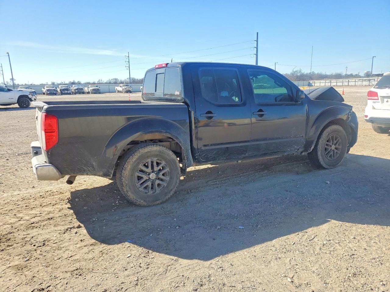2017 NISSAN FRONTIER S photo 3