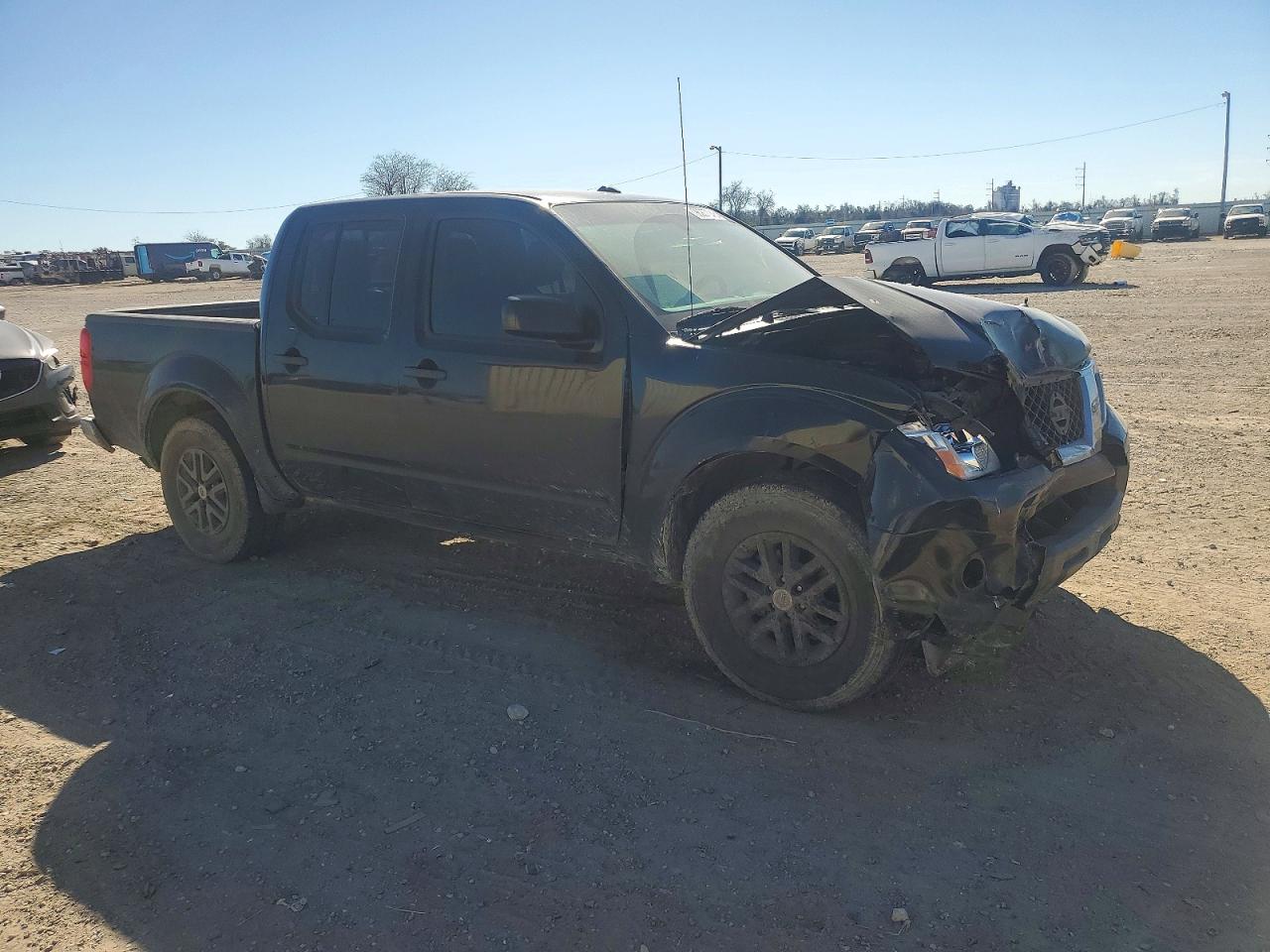 2017 NISSAN FRONTIER S photo 4