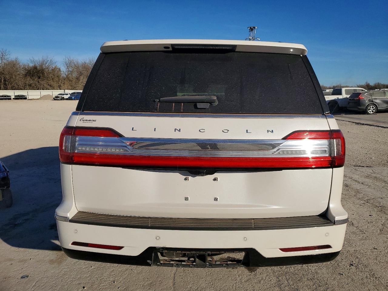 2019 LINCOLN NAVIGATOR L RESERVE photo 6