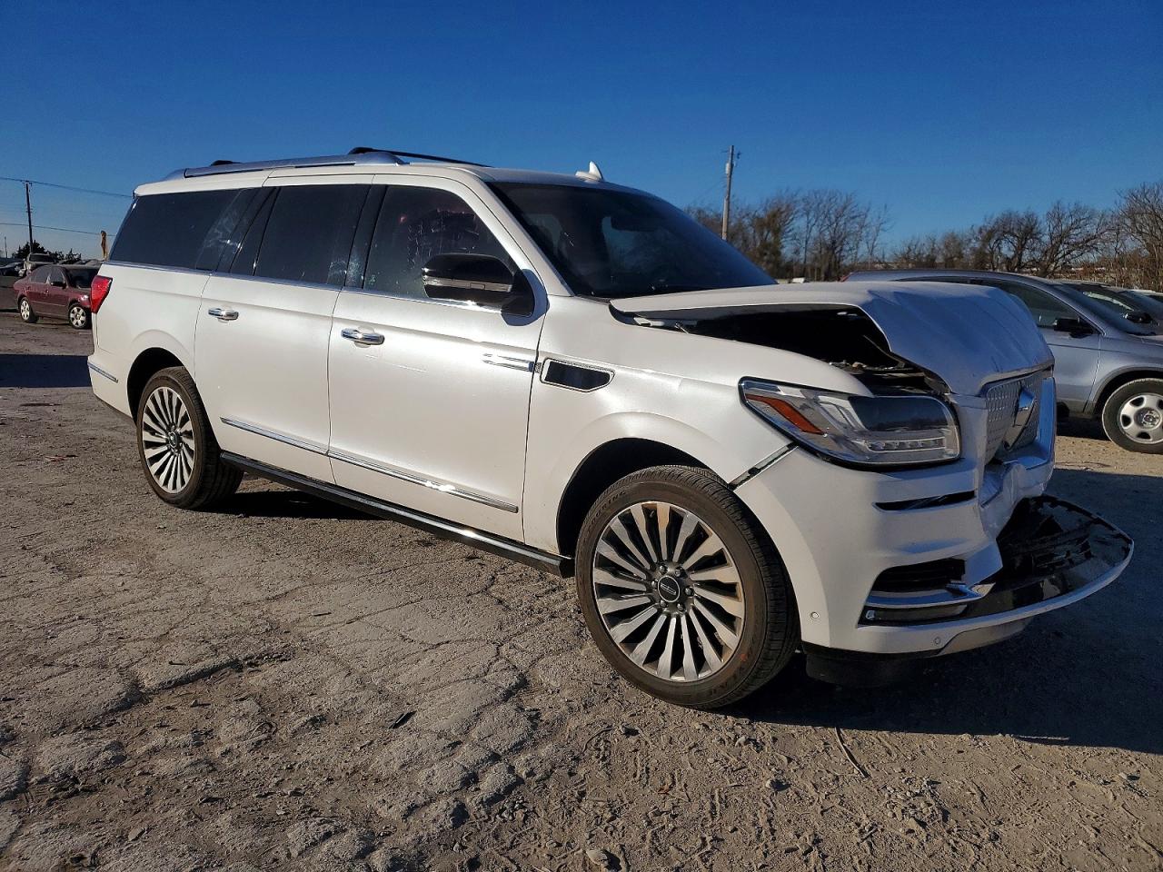 2019 LINCOLN NAVIGATOR L RESERVE photo 4