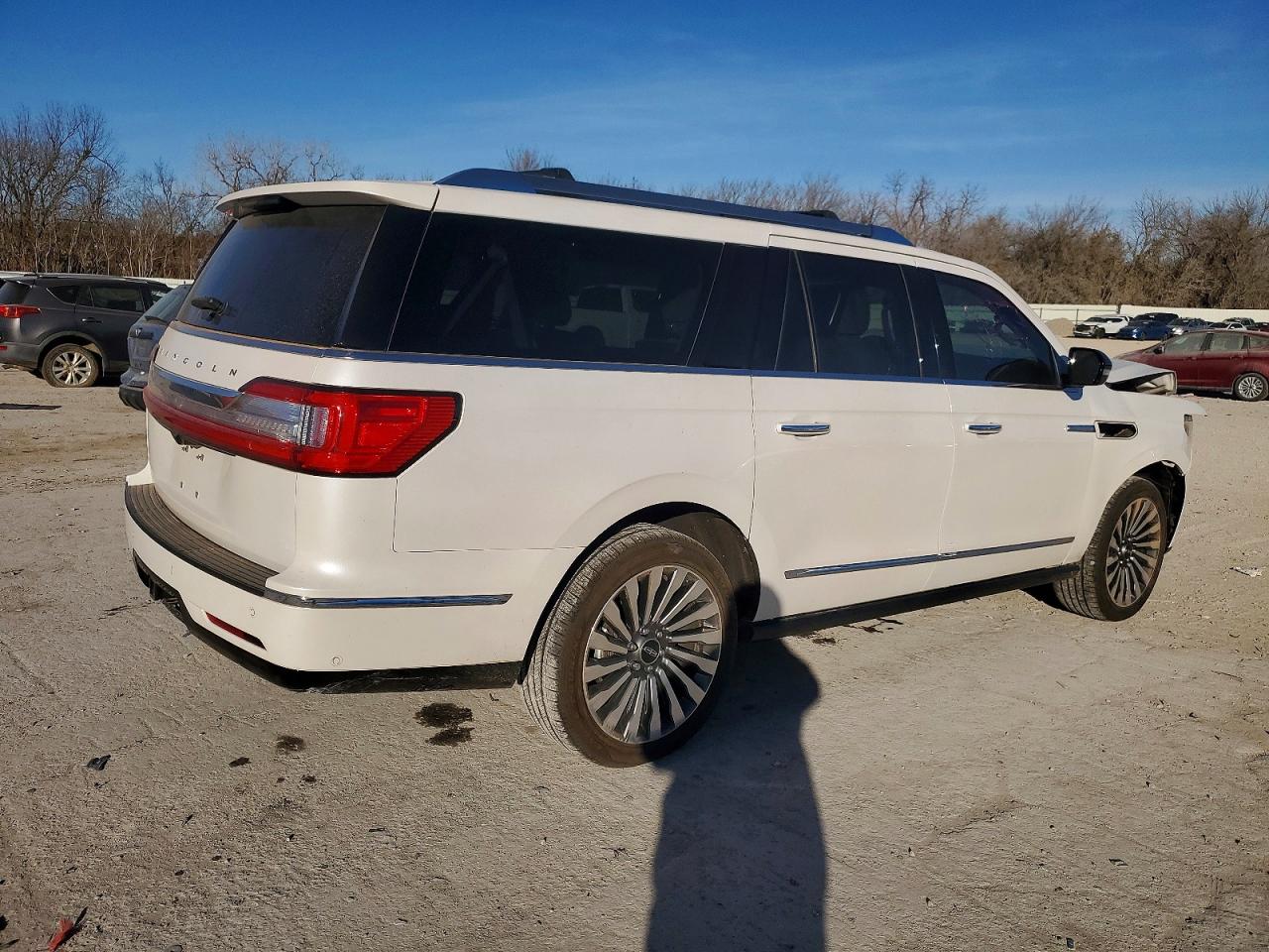 2019 LINCOLN NAVIGATOR L RESERVE photo 3