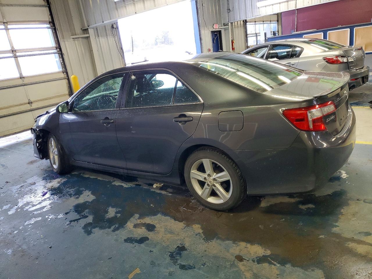 2012 TOYOTA CAMRY BASE photo 3