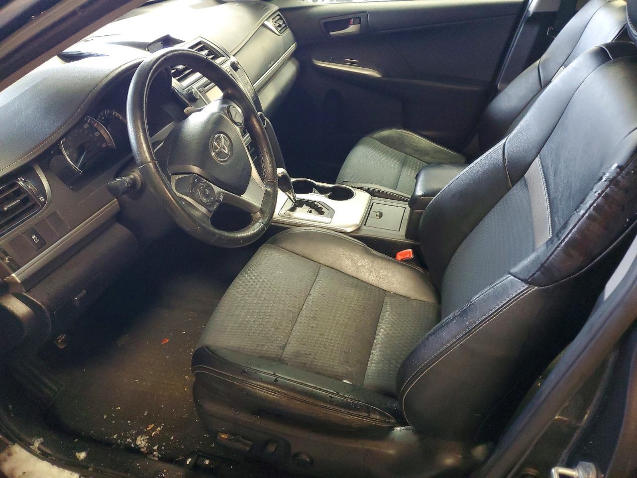 2012 TOYOTA CAMRY BASE photo 13
