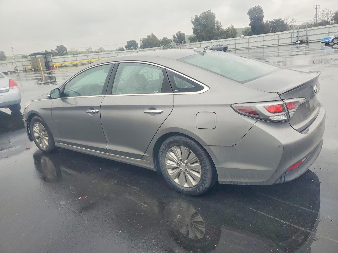2017 HYUNDAI SONATA HYBRID photo 3